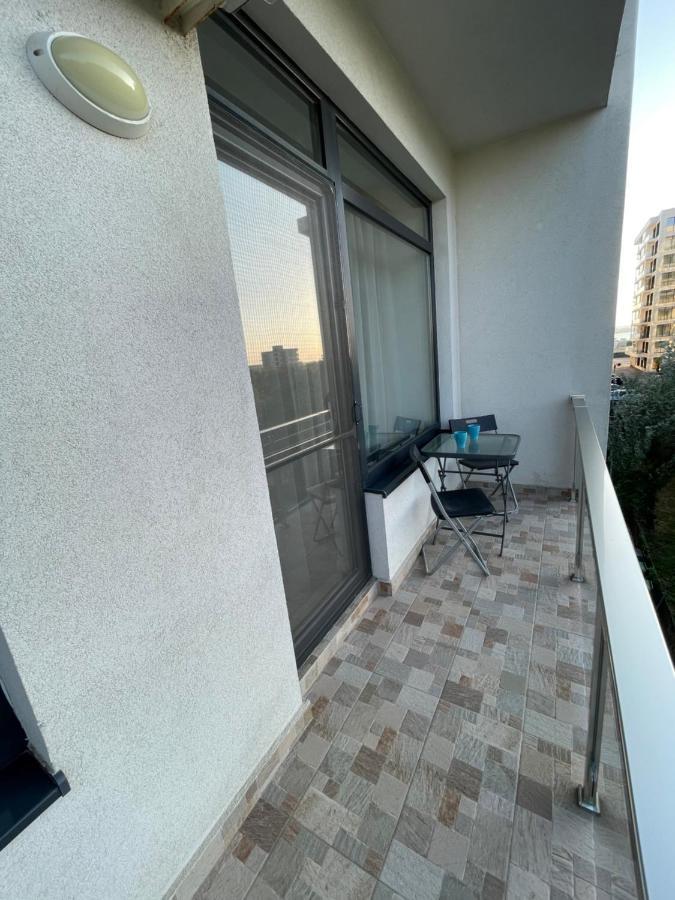 Selena By The Sea Apartment Mamaia Exterior photo