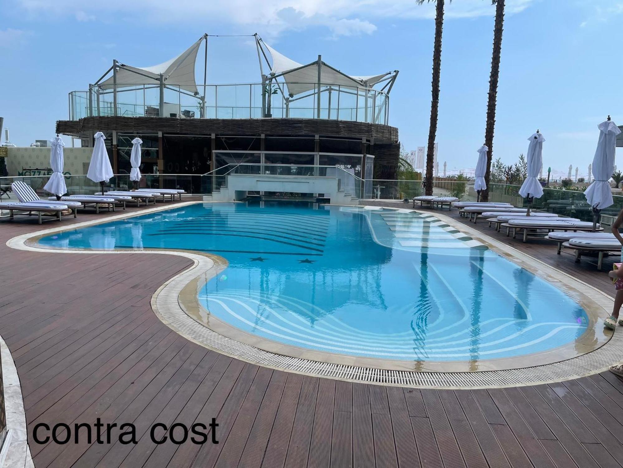 Selena By The Sea Apartment Mamaia Exterior photo