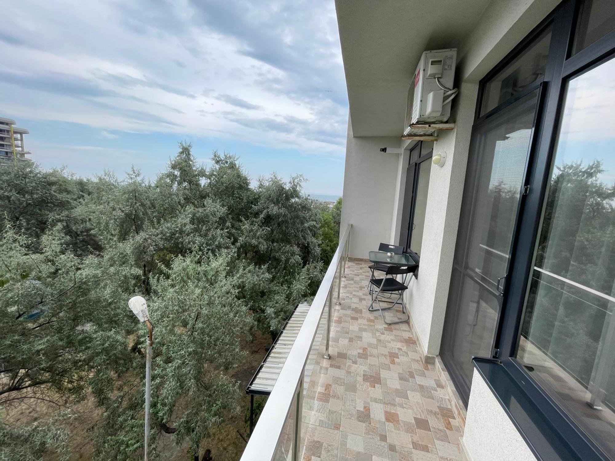 Selena By The Sea Apartment Mamaia Exterior photo