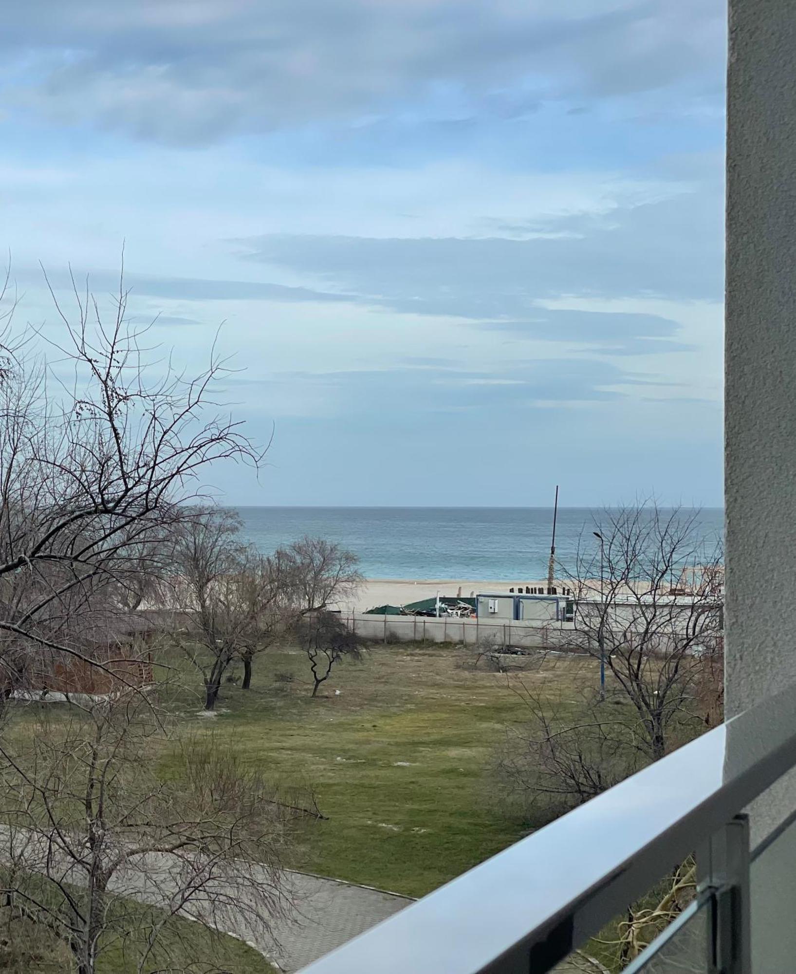 Selena By The Sea Apartment Mamaia Exterior photo